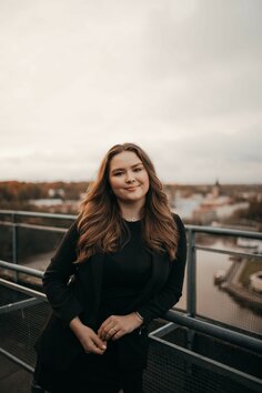 Karmel Justina Loog