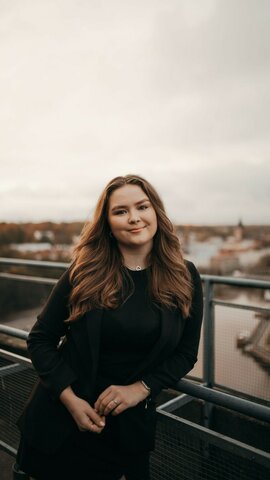 Karmel Justina Loog